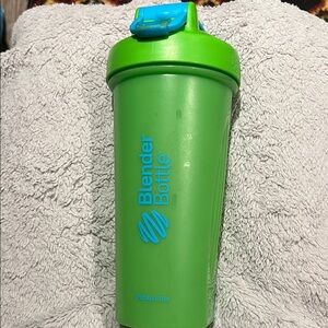 BlenderBottle Green Shaker Cup